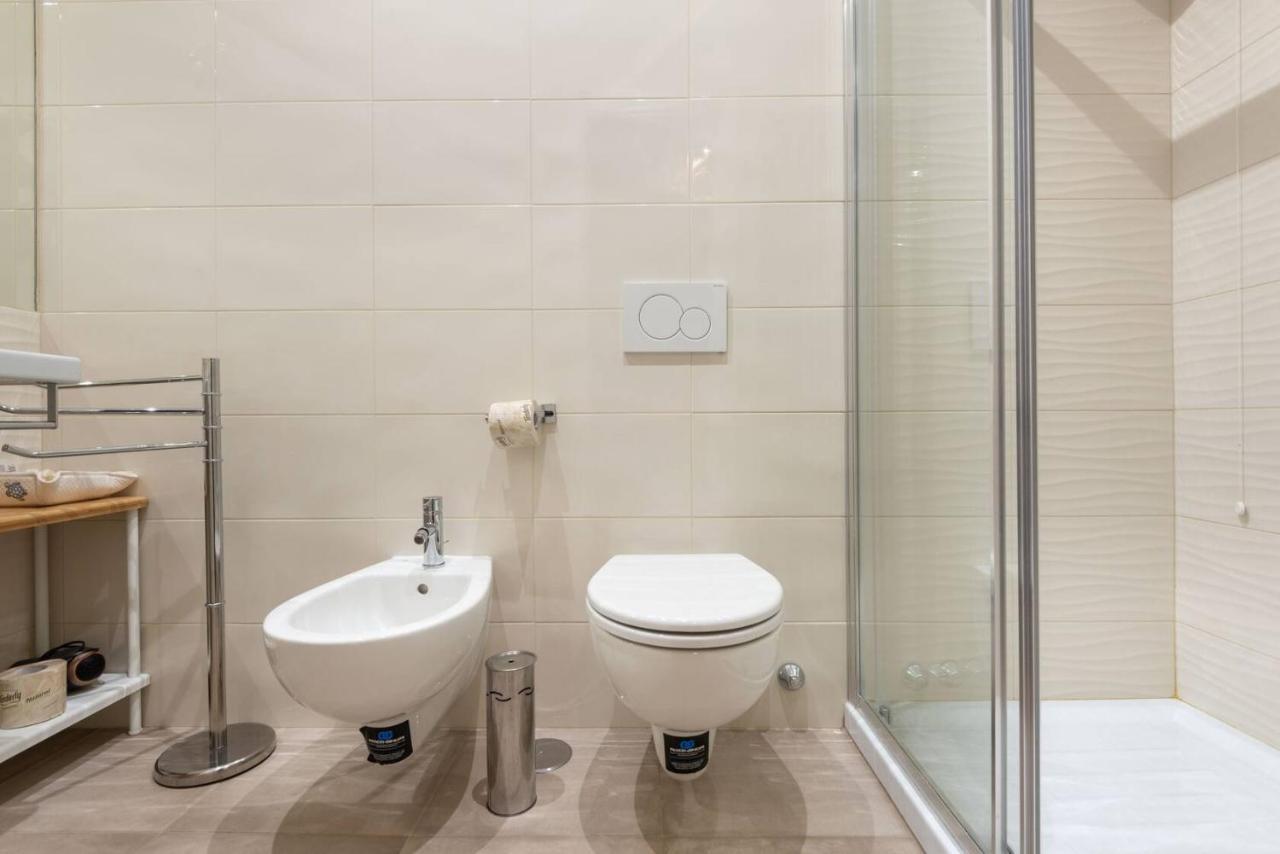Restored - Stunning Pantheon View Apartment Rom